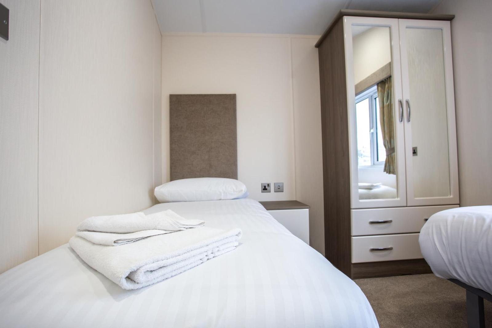 Barmouth Bay Holiday Park Llanddwywe Экстерьер фото