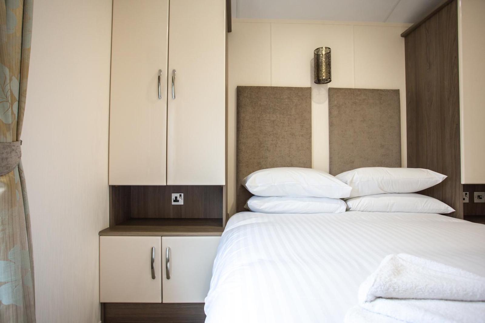 Barmouth Bay Holiday Park Llanddwywe Экстерьер фото