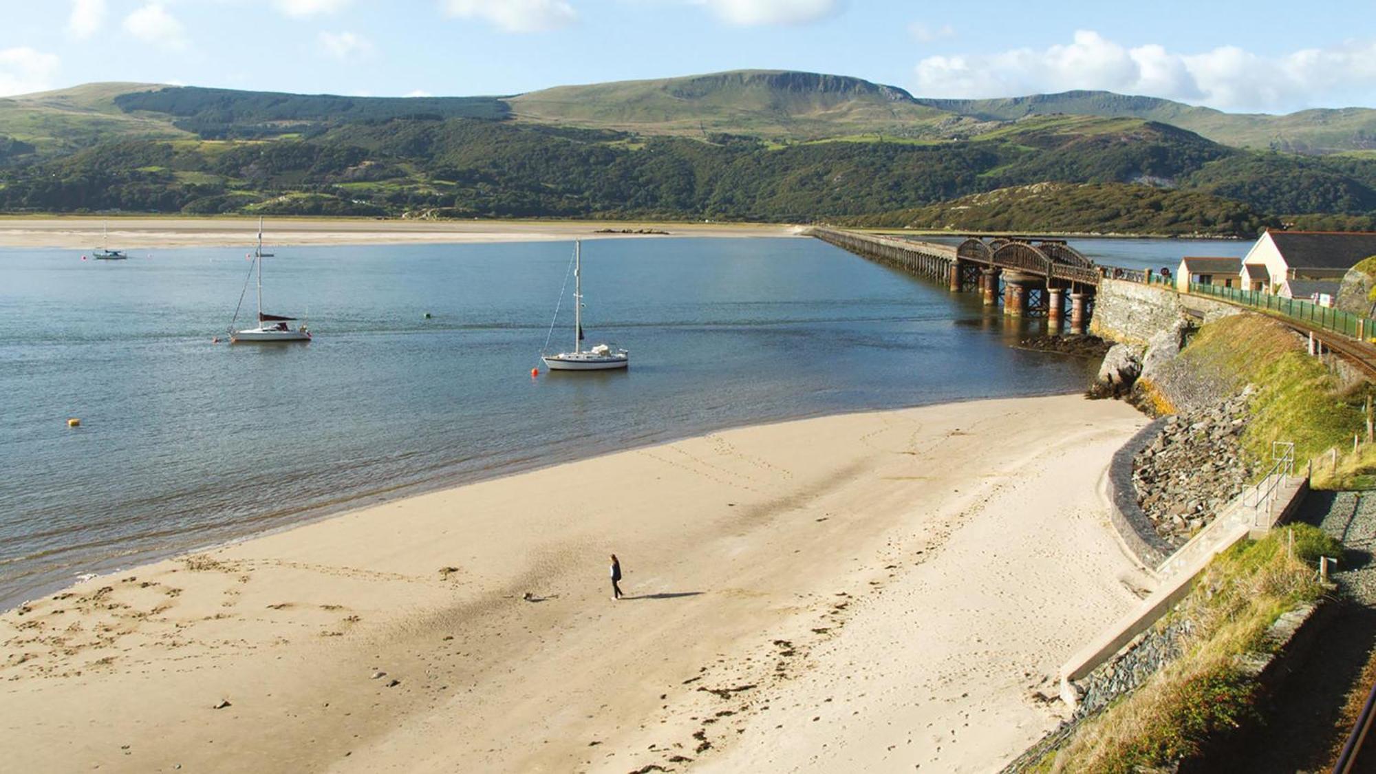 Barmouth Bay Holiday Park Llanddwywe Экстерьер фото